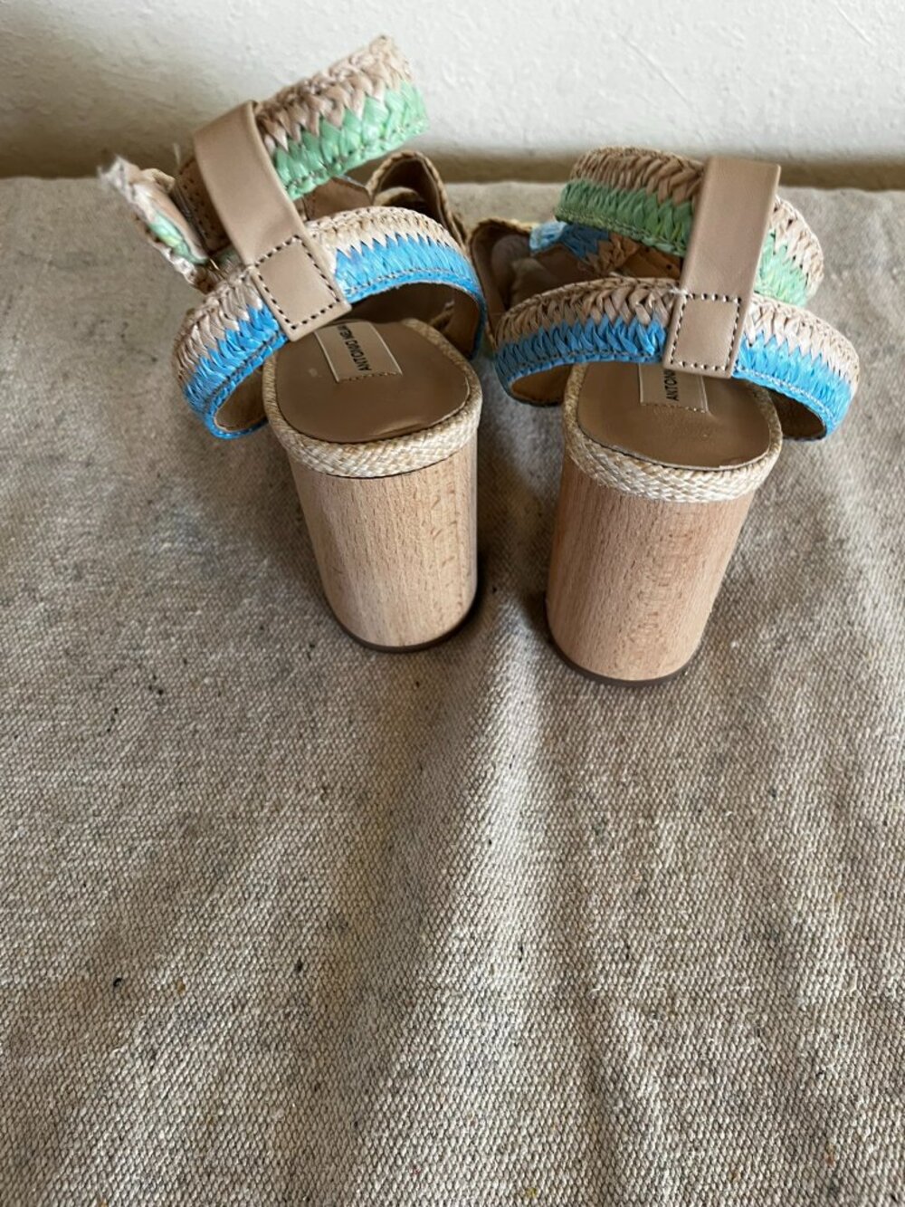 Antonio Melani Woman's Gwindolin Raffa T-Strap Dress Block Heels Sz 9.5 - Picture 5 of 11